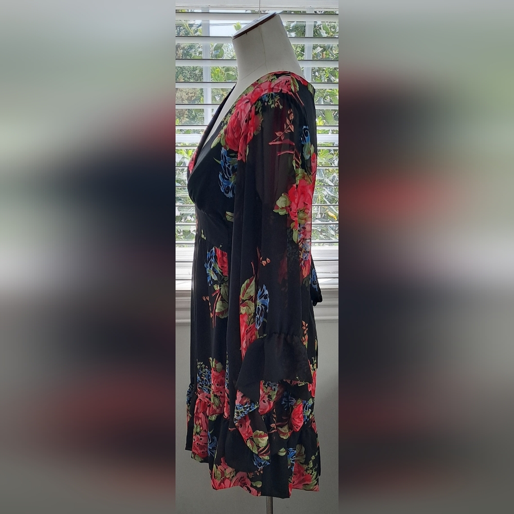 Betsey Johnson Black With Multi Color Floral Print Dress Sz 10 NWOT - Picture 5 of 8